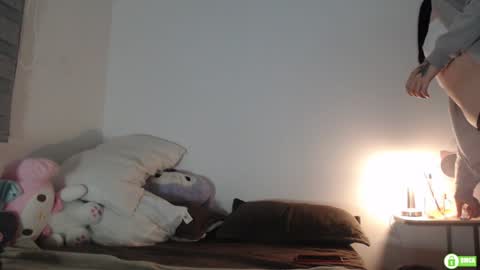 Snapshot of meko_hzu chatting on February 9, 2:28 am WETWATERMELL online show from February 9, 2:28 am