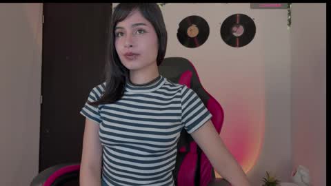 mel0dy_cute online show from March 24, 3:44 am