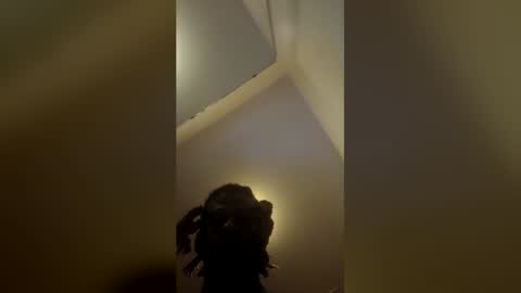 mel_hart_jr online show from June 27, 7:46 am