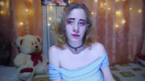 Snapshot of mel_mellie chatting on December 29, 8:04 pm Mel Mellie online show from December 29, 8:04 pm