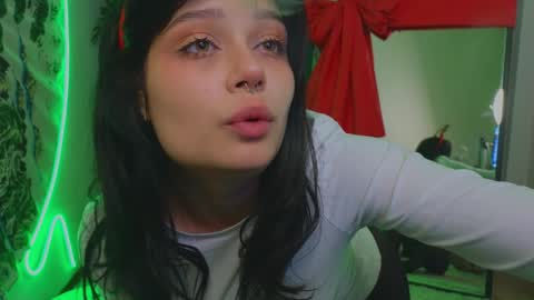 mel online show from December 25, 12:05 am