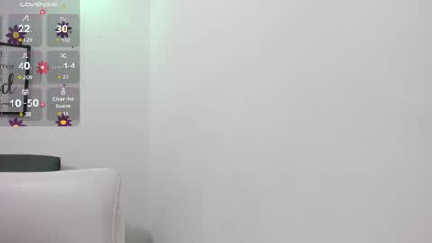 Snapshot of melan_owen chatting on January 25, 11:02 am melan_owen online show from January 25, 11:02 am