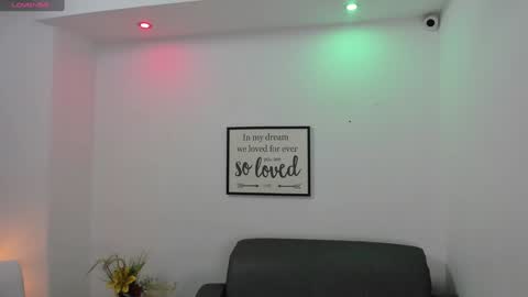 Snapshot of melan_owen chatting on February 8, 10:50 am melan_owen online show from February 8, 10:50 am