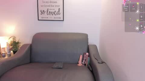 Snapshot of melan_owen chatting on September 23, 10:40 am melan_owen online show from September 23, 10:40 am