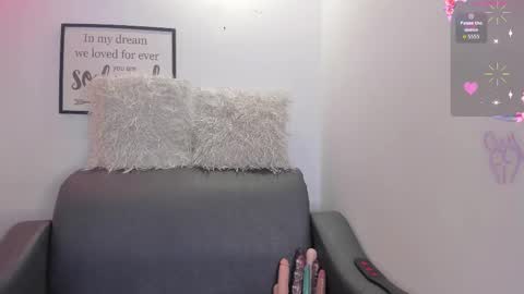 Snapshot of melan_owen chatting on September 25, 11:03 am melan_owen online show from September 25, 11:03 am