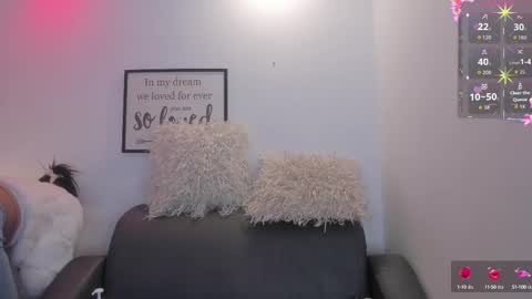 Snapshot of melan_owen chatting on September 27, 10:53 am melan_owen online show from September 27, 10:53 am