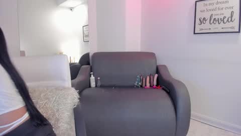 melan_owen online show from November 26, 7:15 pm