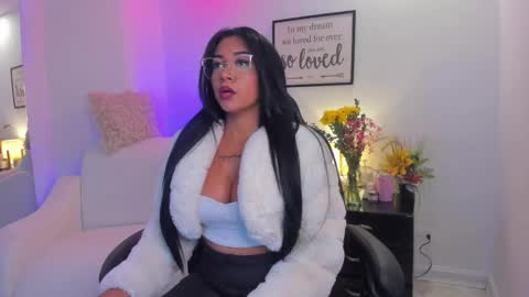 melan_owen online show from May 24, 11:04 am