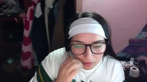 Snapshot of melani1103 chatting on November 4, 1:48 am melani1103 online show from November 4, 1:48 am