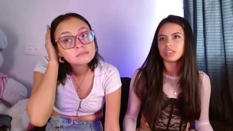 Snapshot of melani_bear chatting on June 2, 6:21 pm MELANI online show from June 2, 6:21 pm