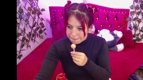 Snapshot of melani_cute01 chatting on April 29, 11:33 pm melani_cute01 online show from April 29, 11:33 pm
