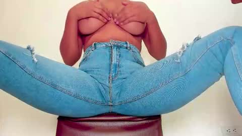 Melania online show from March 20, 10:42 am