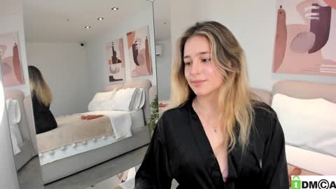 Snapshot of melanie__5 chatting on February 7, 4:06 am Melanie Baez online show from February 7, 4:06 am