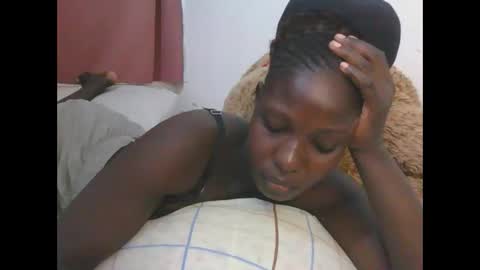 melanie_bae1 online show from May 18, 4:46 pm