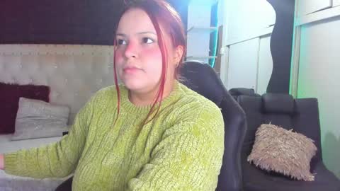 Snapshot of melanie_hh chatting on March 1, 4:15 am Melanie  online show from March 1, 4:15 am