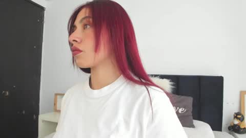 Melanie roux  online show from July 24, 12:58 pm