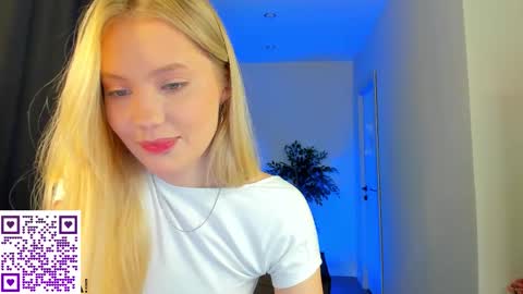 Melanie online show from October 16, 12:33 am