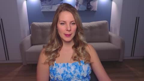 Melanie Bennett online show from March 22, 5:55 am