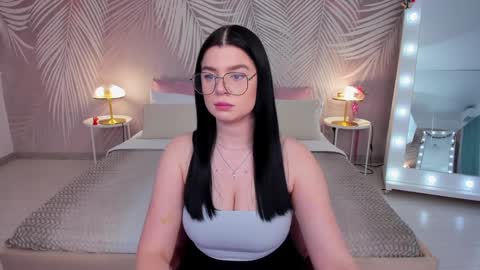 Melanie online show from January 16, 4:50 pm