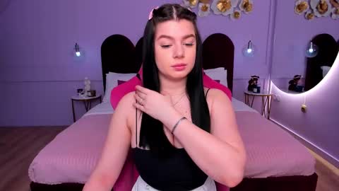 Melanie online show from February 21, 3:21 pm