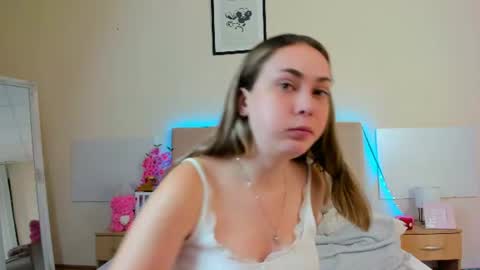 Snapshot of melaniecutys chatting on July 30, 5:39 am Melania online show from July 30, 5:39 am