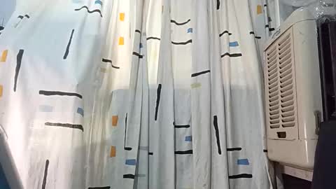 melaniehanzelnut online show from January 7, 6:10 pm