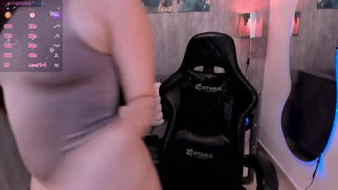 Melanie online show from February 2, 9:23 pm