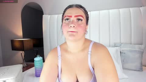 Snapshot of melanieklaus chatting on February 2, 4:05 am Melanie online show from February 2, 4:05 am