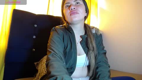 Melanie Parker online show from November 19, 2:06 pm