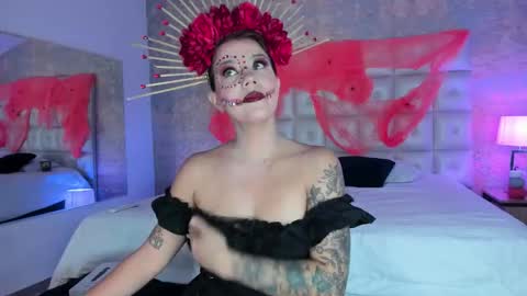 Melanie Roux online show from October 5, 12:03 pm