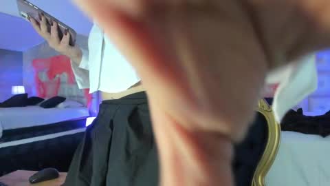 Melanie Roux online show from October 12, 12:04 pm