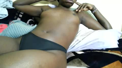 Snapshot of melanin_princess2 chatting on June 22, 10:40 pm melanin_princess2 online show from June 22, 10:40 pm