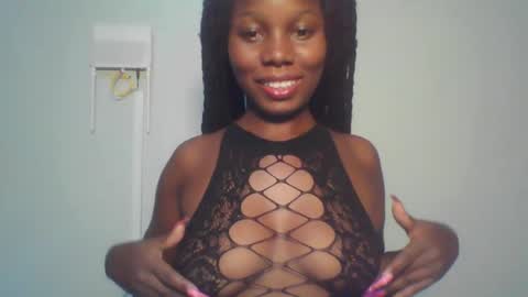 Snapshot of melanin_sassy96 chatting on January 24, 10:41 pm bad lil shawry online show from January 24, 10:41 pm