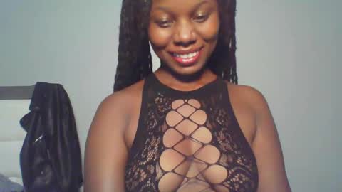 Snapshot of melanin_sassy96 chatting on January 29, 10:32 pm bad lil shawry online show from January 29, 10:32 pm