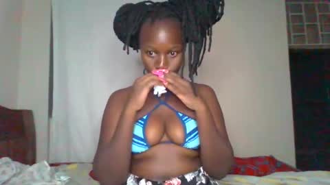 Snapshot of melanin_sassy96 chatting on February 12, 7:45 pm bad lil shawry online show from February 12, 7:45 pm