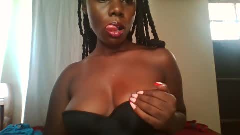 Snapshot of melanin_sassy96 chatting on March 8, 7:49 am bad lil shawry online show from March 8, 7:49 am