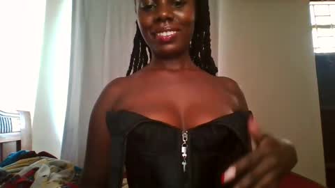 Snapshot of melanin_sassy96 chatting on March 12, 2:01 pm bad lil shawry online show from March 12, 2:01 pm