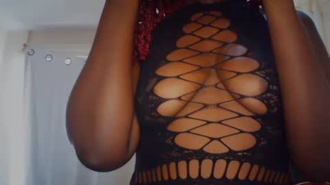 Snapshot of melanin_sassy96 chatting on November 1, 8:27 am bad lil shawry online show from November 1, 8:27 am