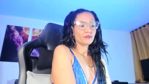 melannia_hills online show from January 21, 6:22 am