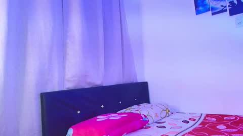 melannia_hills online show from October 18, 5:32 am