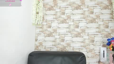 melannie roses online show from January 29, 12:12 am