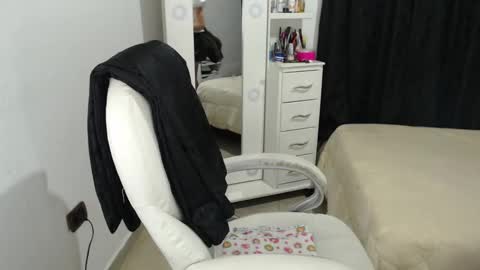 Melannie online show from January 20, 10:37 pm