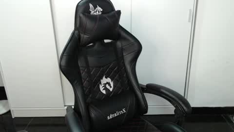 Melannie online show from April 23, 4:35 am