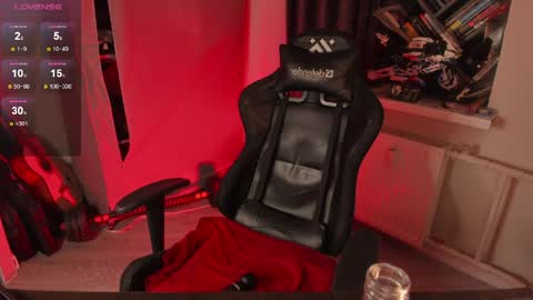 Ash online show from April 8, 7:25 pm