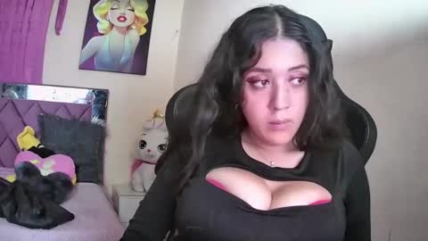 melany online show from March 25, 4:40 am