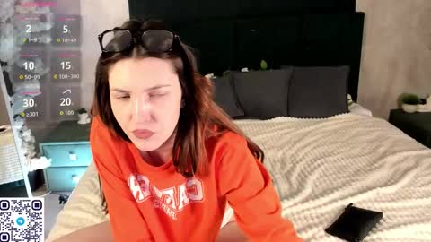 Snapshot of melany_jass chatting on February 12, 1:44 am Melany online show from February 12, 1:44 am