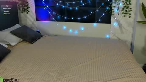 Snapshot of melany_jass chatting on February 22, 12:23 am Melany online show from February 22, 12:23 am