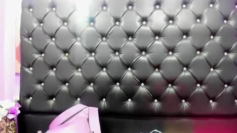 Snapshot of melanyanal_ chatting on September 14, 12:26 pm MelanyAnal online show from September 14, 12:26 pm