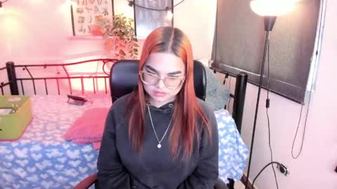 melanyrosee online show from May 11, 1:06 pm