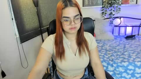 melanyrosee online show from May 12, 11:29 am